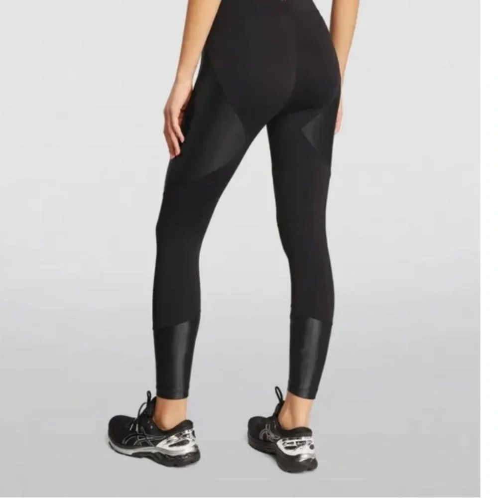 Koral Forge Mid‎ Rise Athletic Legging